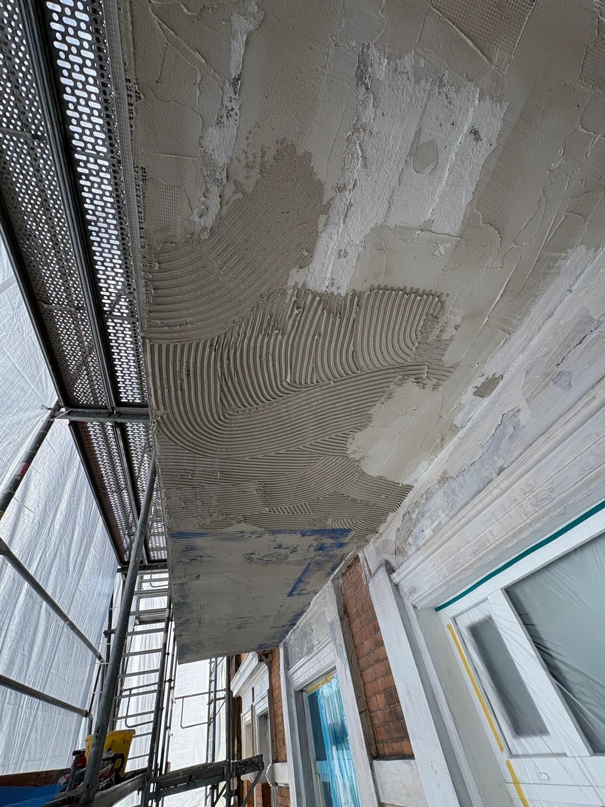 Putzarbeiten an einer Fassade – Basic GmbH, Servicegebiet Hamburg